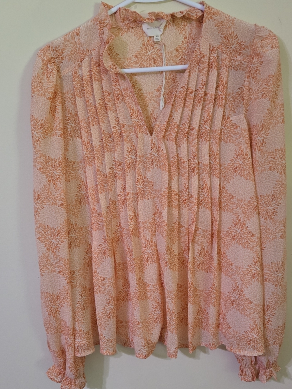 Melloday Peach Floral Pleated V-Neck Top